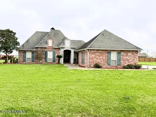 $2,800 | 4017 Coco Miquel Road, New Iberia, LA 70560