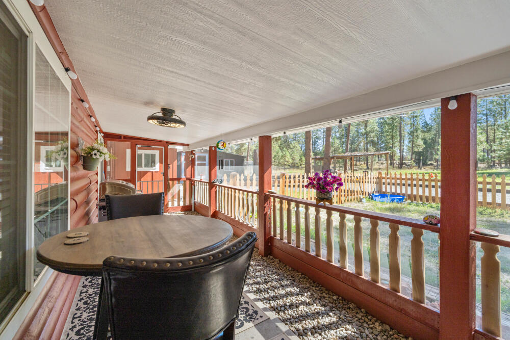 4093 Round Lake Road Klamath Falls, OR 97601 - Photo 34 of 81 Enclosed Front porch