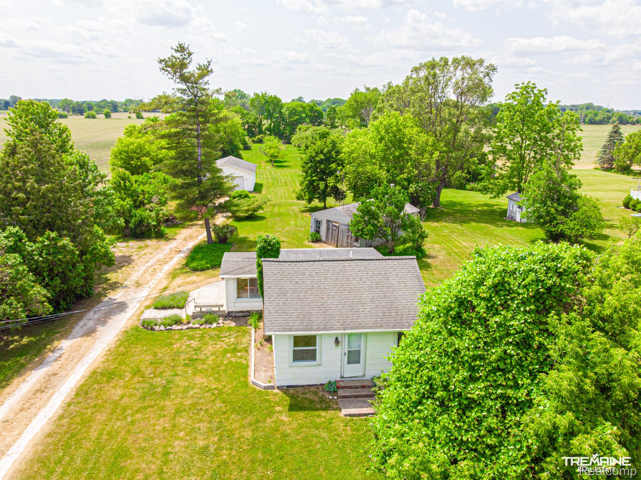 1071 North Nichols Road Flushing, MI 48433 - Photo 10 of 20 Gallery Image 10