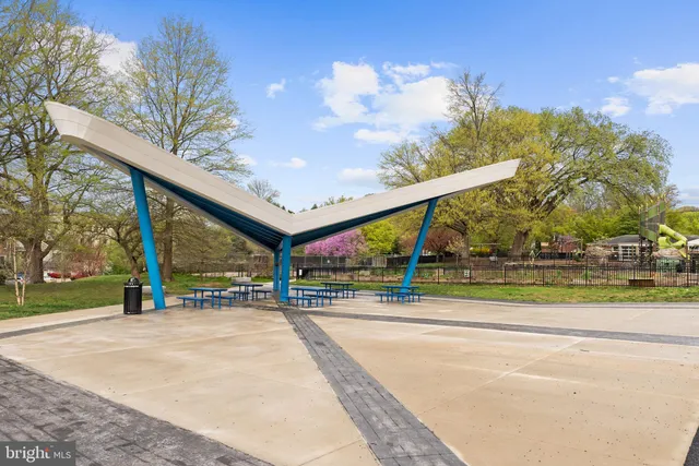 $329,900 | 4491 MacArthur Boulevard Northwest, Unit 303, Washington, DC 20007