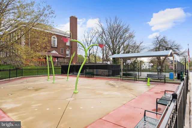 $329,900 | 4491 MacArthur Boulevard Northwest, Unit 303, Washington, DC 20007