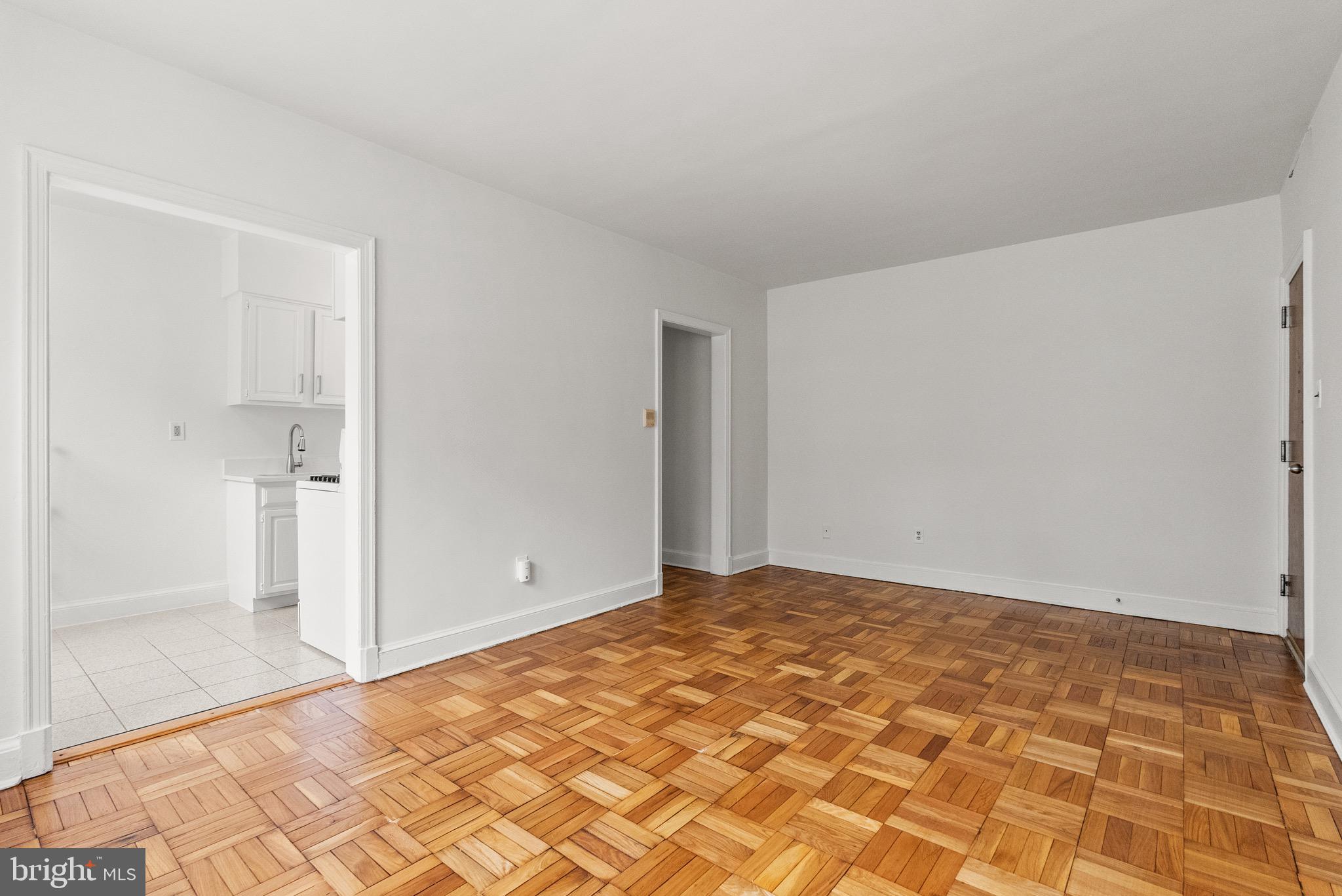 4491 MacArthur Boulevard Northwest, Unit 303 Washington, DC 20007 - Photo 5 of 37 a view of an empty room