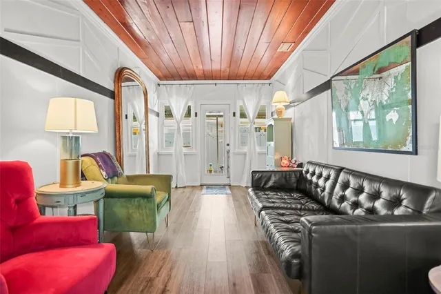 $700,000 | 148 Highland Avenue, Dunedin, FL 34698