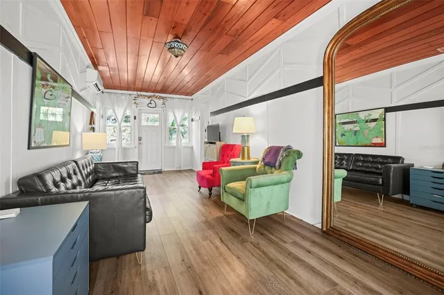 $700,000 | 148 Highland Avenue, Dunedin, FL 34698