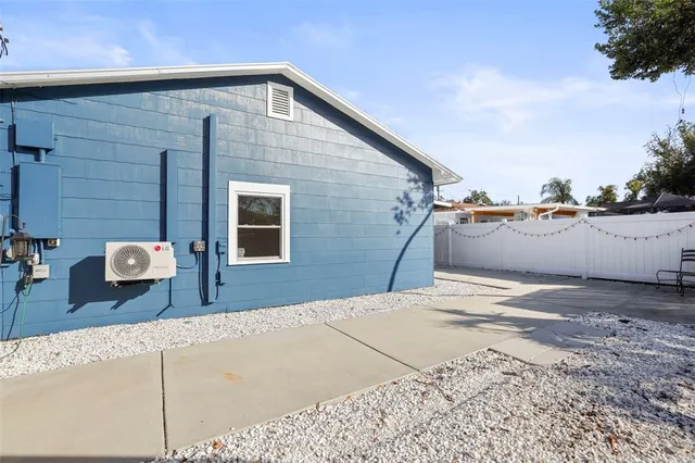 $700,000 | 148 Highland Avenue, Dunedin, FL 34698