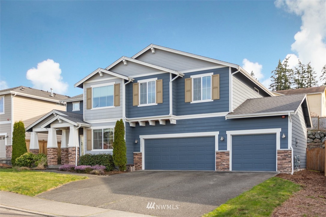 1025 Ridge Street Mukilteo, WA 98275 - Photo 3 of 25 Gallery Image 3