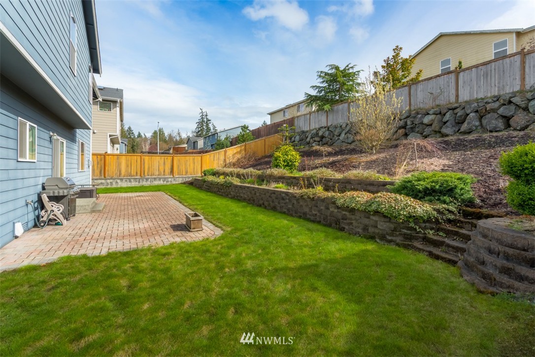 1025 Ridge Street Mukilteo, WA 98275 - Photo 4 of 25 Gallery Image 4