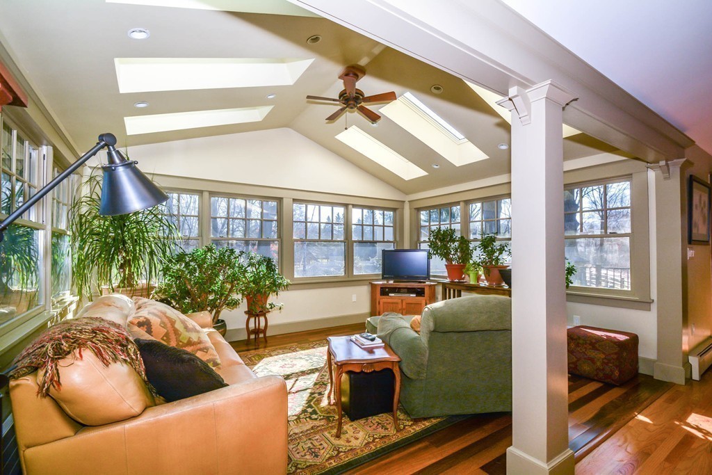 129 Howard Street Reading, MA 01867 - Photo 7 of 30 Gallery Image 7