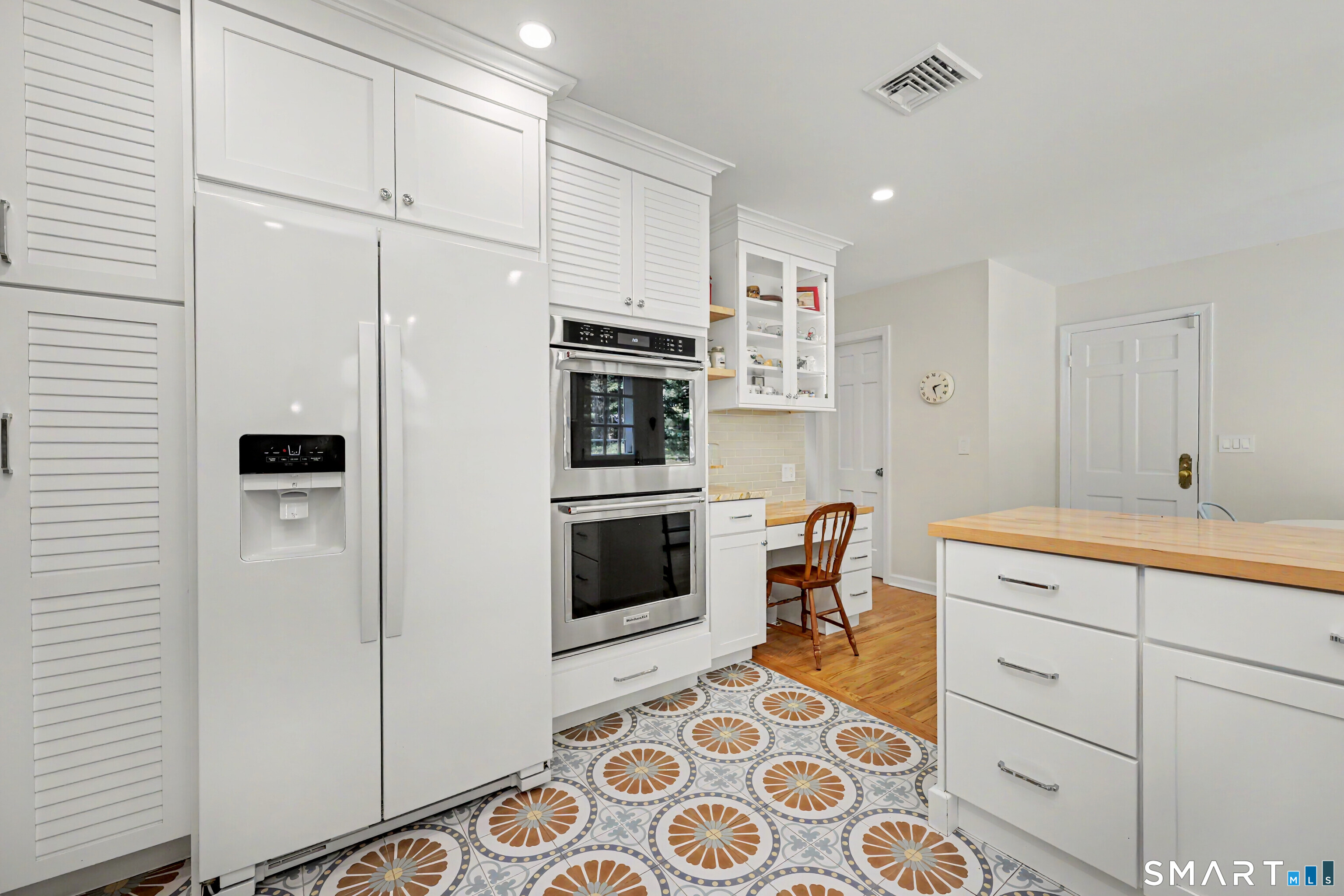241 Mountain Road Wilton, CT 06897 - Photo 11 of 32 Gallery Image 11