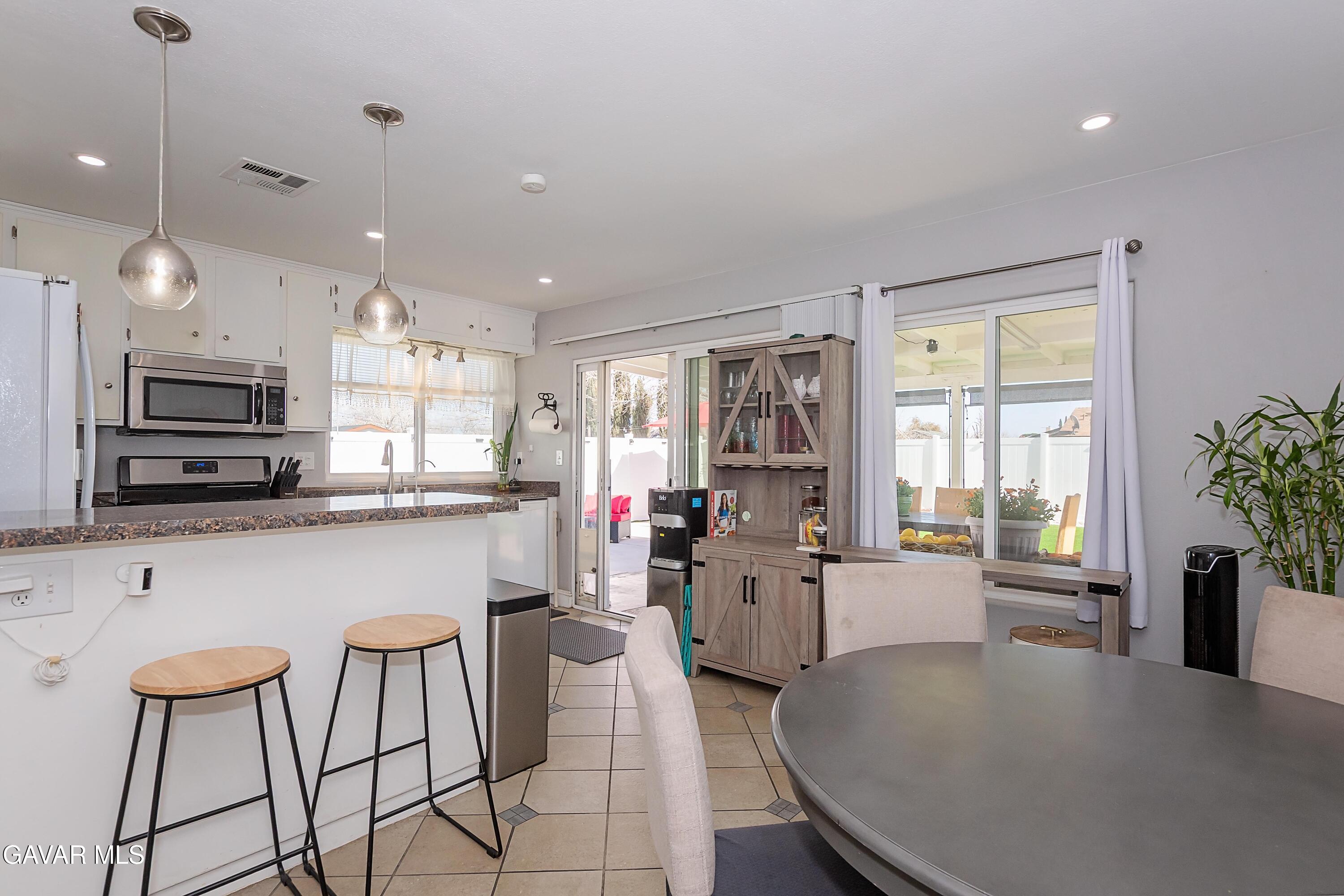 42860 Alep Street Lancaster, CA 93536 - Photo 9 of 34 SFP_2683