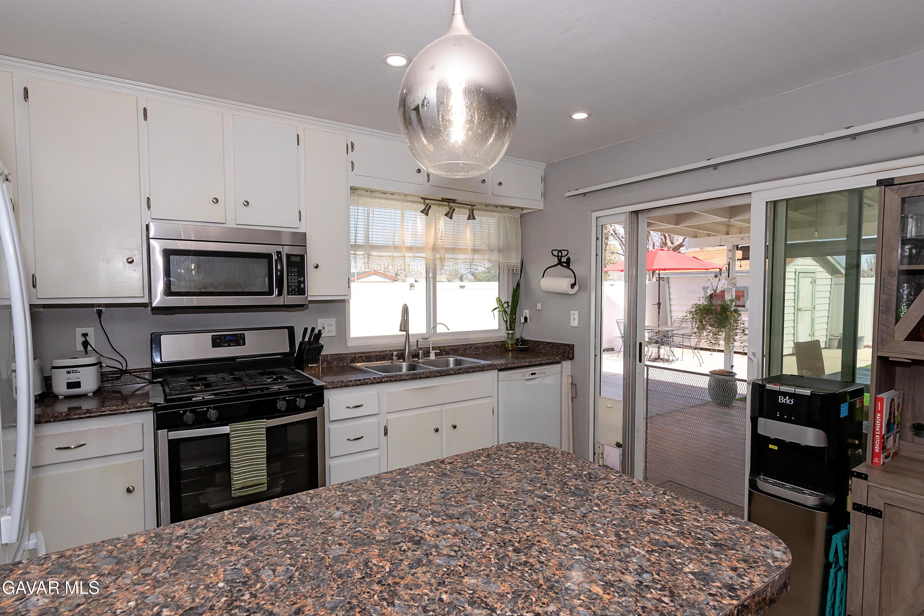 42860 Alep Street Lancaster, CA 93536 - Photo 10 of 34 SFP_2692