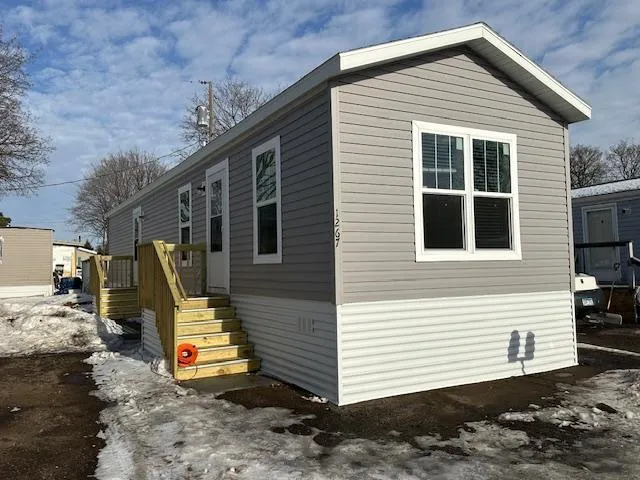 $99,900 | 1267 Onondaga Street Northeast, Fridley, MN 55432