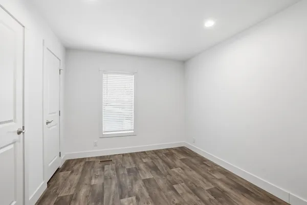 $99,900 | 1267 Onondaga Street Northeast, Fridley, MN 55432