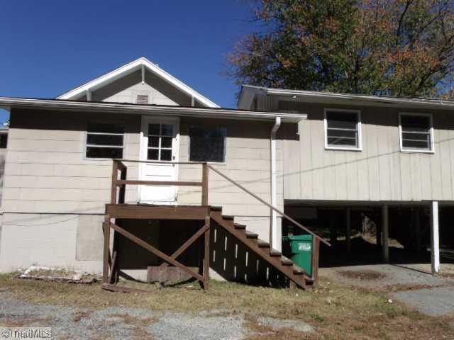 2905 West English Road High Point, NC 27262 - Photo 1 of 10 Exterior Front.