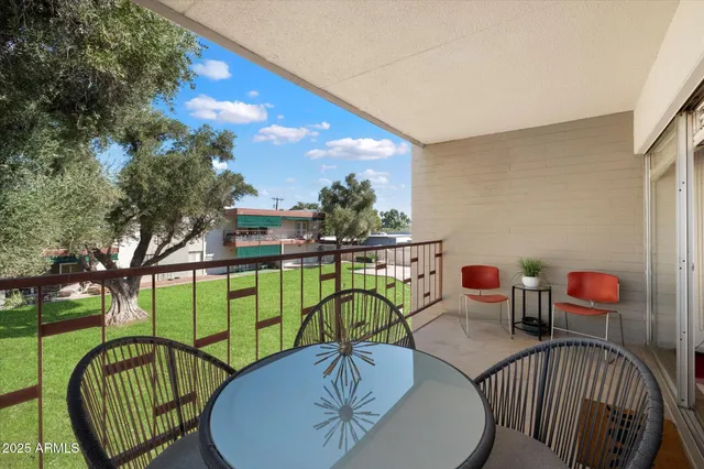 $350,000 | 3737 East Turney Avenue, Unit 206, Phoenix, AZ 85018