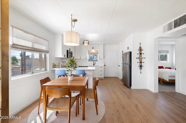 $350,000 | 3737 East Turney Avenue, Unit 206, Phoenix, AZ 85018