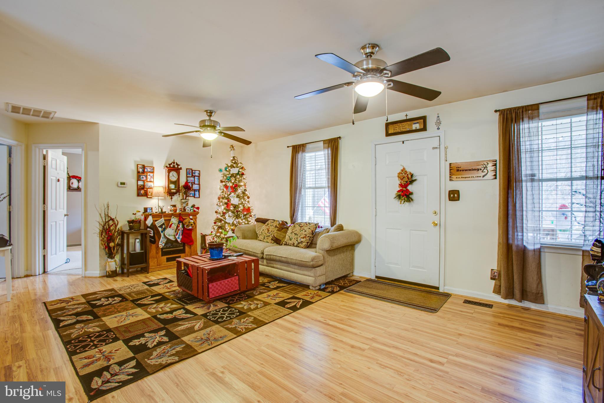 136 Quarry Road Stafford, VA 22554 - Photo 3 of 54 Gallery Image 3