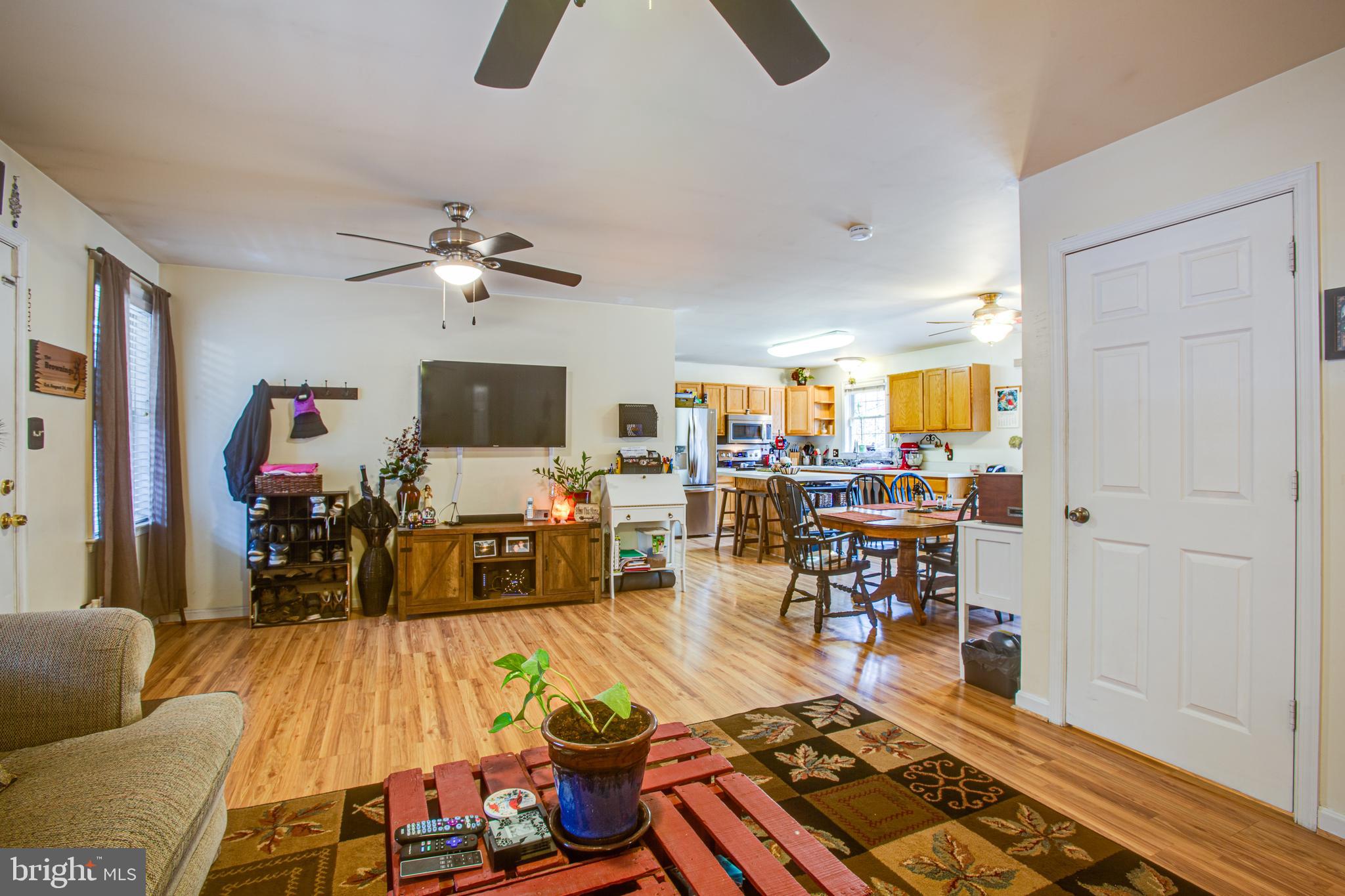 136 Quarry Road Stafford, VA 22554 - Photo 6 of 54 Gallery Image 6