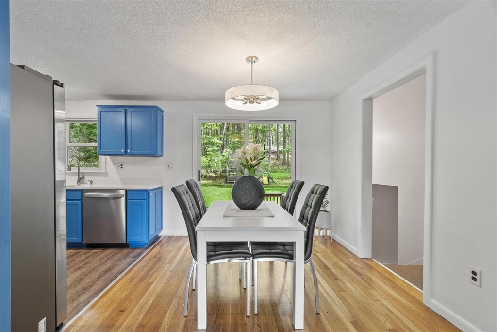 34 Sleigh Road Chelmsford, MA 01824 - Photo 4 of 24 Gallery Image 4