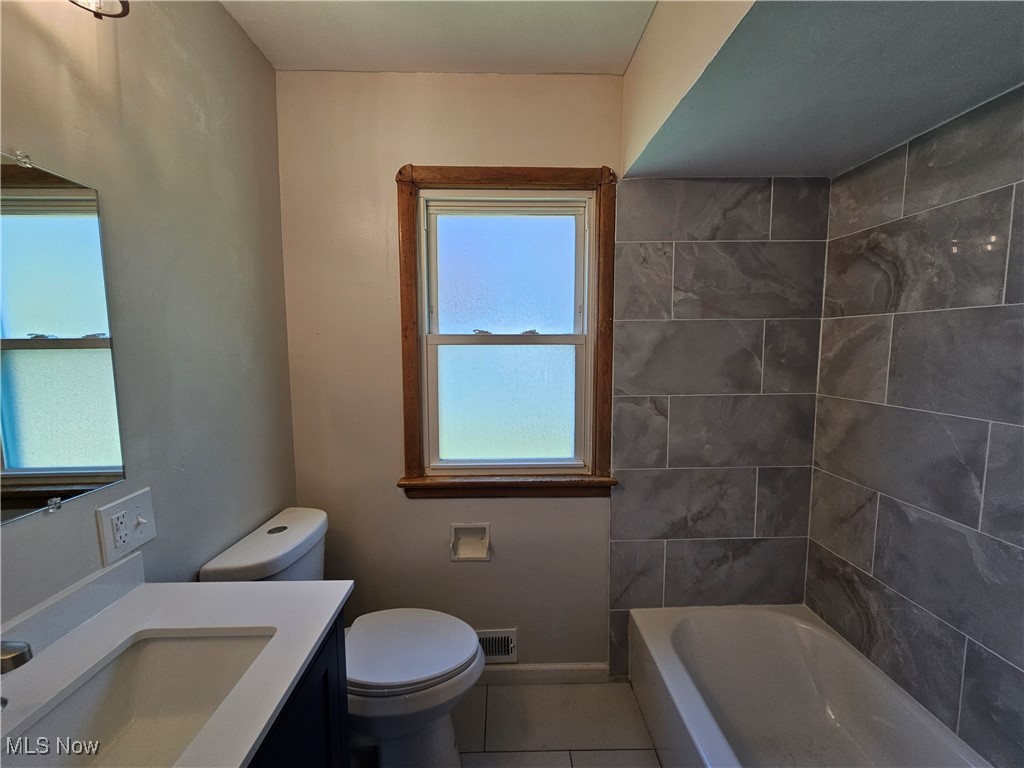 11927 Granger Road Cleveland, OH 44125 - Photo 14 of 48 First floor main bath