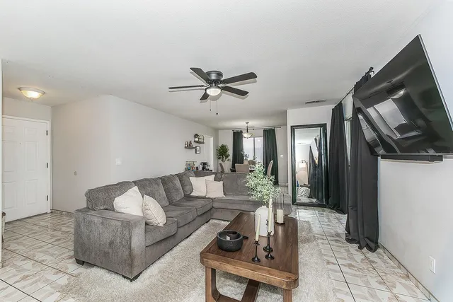 $410,000 | 201 Exie Lane, Dinuba, CA 93618