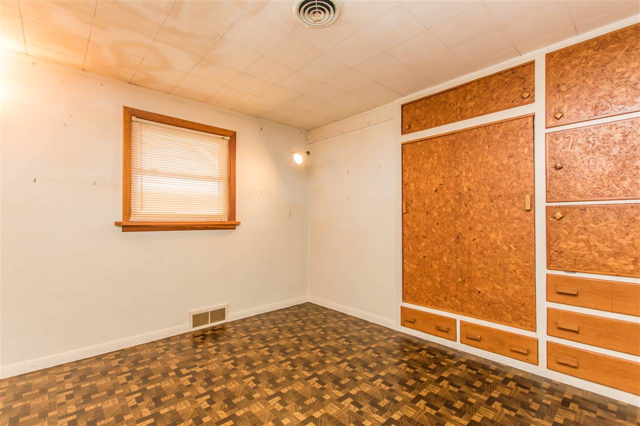 229 North Elmwood Road Farmington, IL 61531 - Photo 11 of 34 Gallery Image 11
