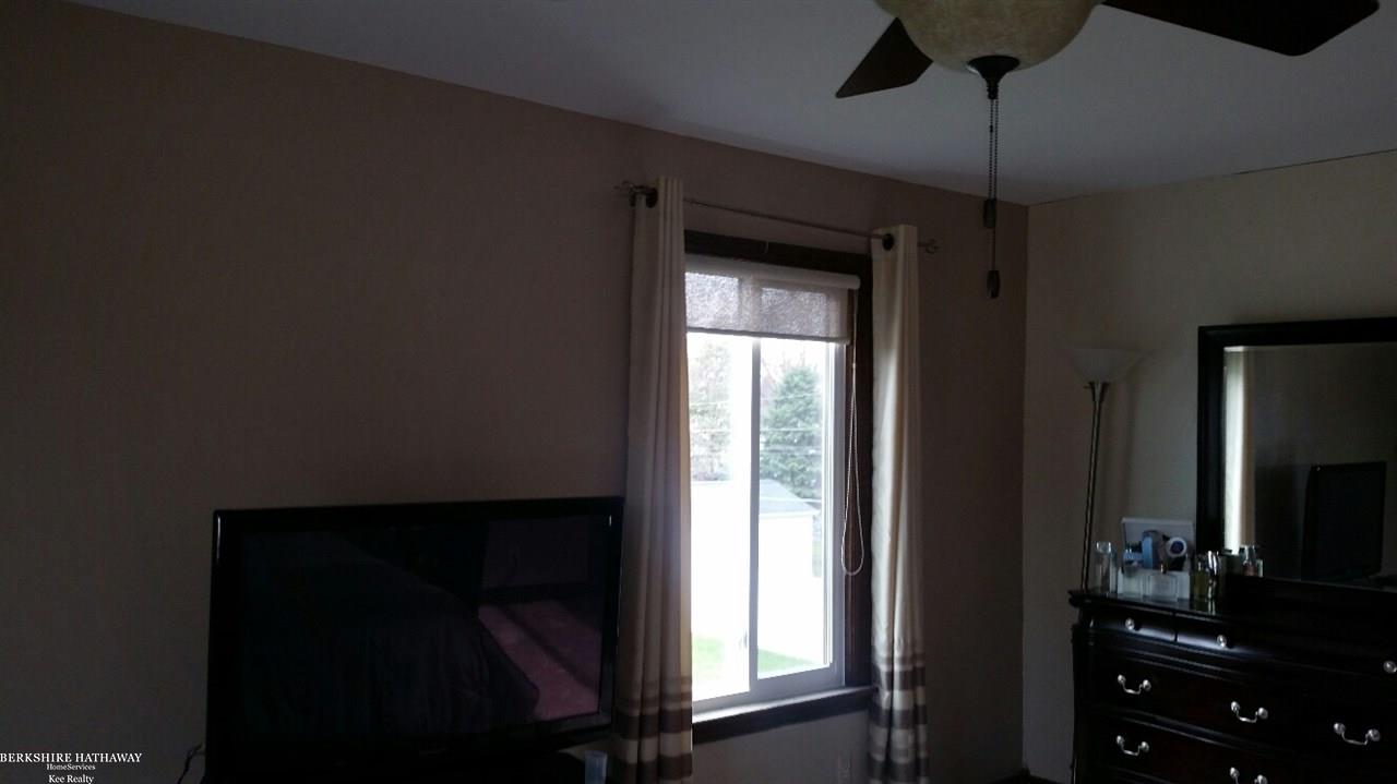 35329 Riebel Clinton Township, MI 48035 - Photo 22 of 44 Gallery Image 22