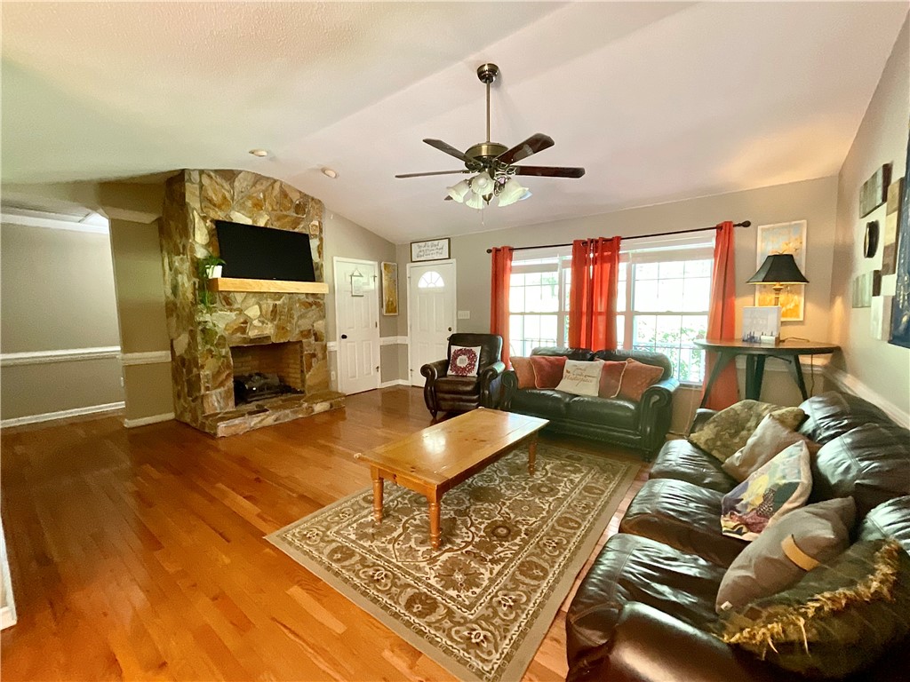 870 Pickett Post Road Walhalla, SC 29691 - Photo 4 of 41 Gallery Image 4
