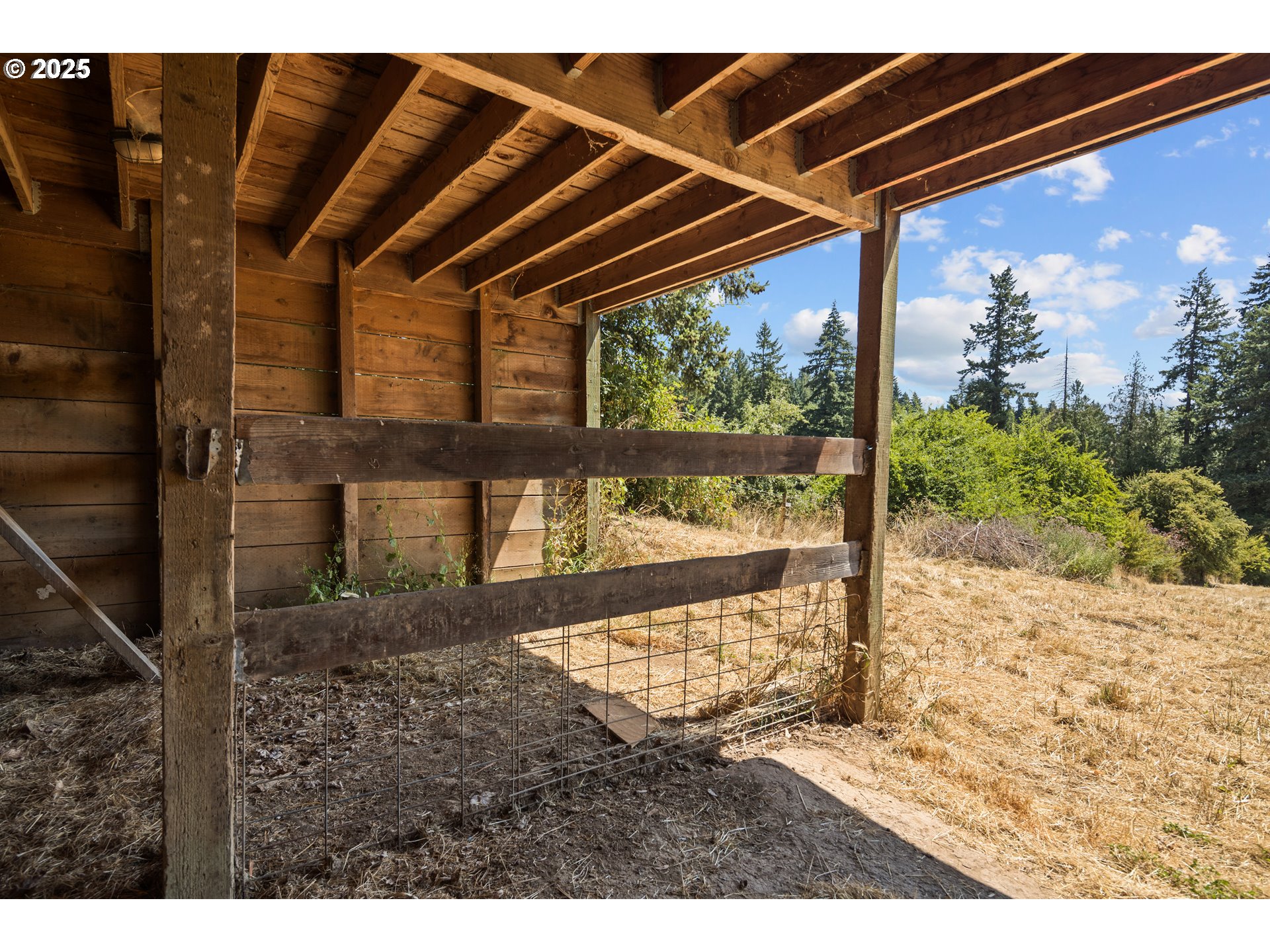 4585 Southwest Homesteader Road Wilsonville, OR 97070 - Photo 24 of 38
