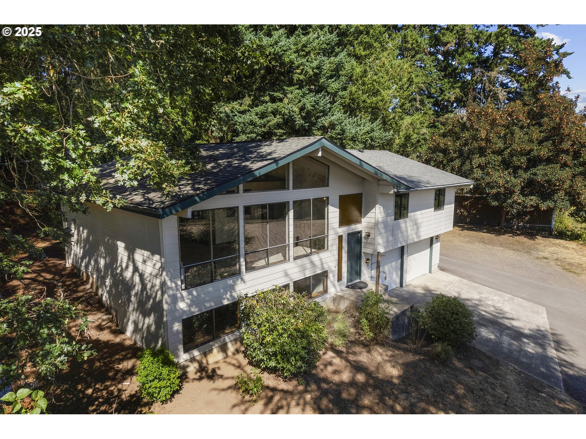 4585 Southwest Homesteader Road Wilsonville, OR 97070 - Photo 31 of 38