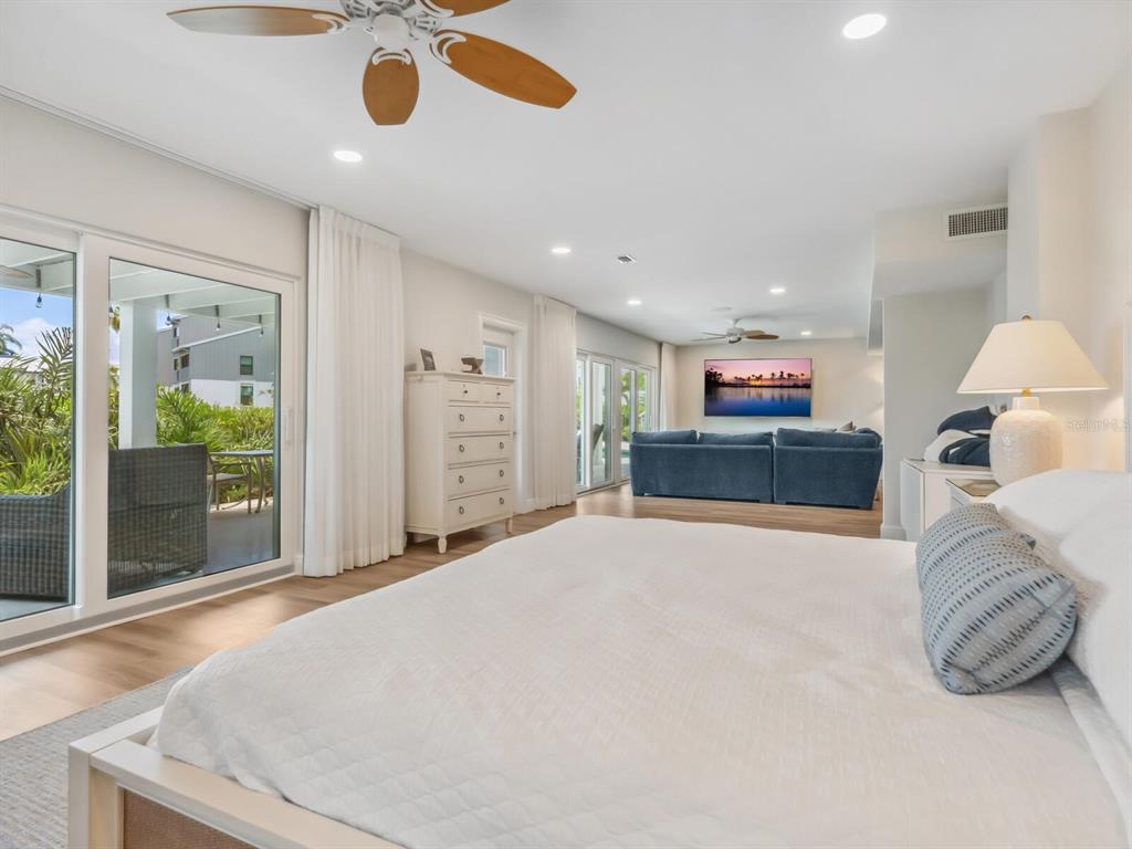 5727 Riegel's Point Road Sarasota, FL 34242 - Photo 32 of 50 Gallery Image 32