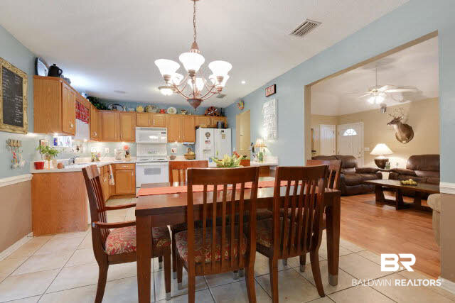 817 Orchard Lane Foley, AL 36535 - Photo 4 of 15