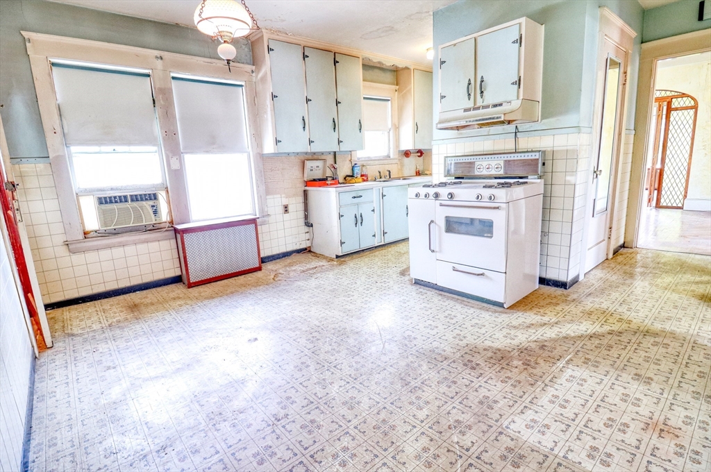 749-751 Riverside Drive Lawrence, MA 01841 - Photo 20 of 42 Gallery Image 20