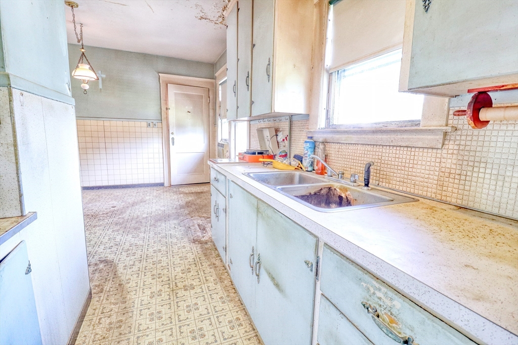 749-751 Riverside Drive Lawrence, MA 01841 - Photo 31 of 42 Gallery Image 31