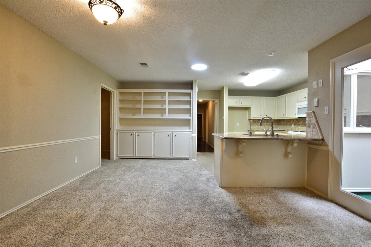 8212 Raleigh Avenue Lubbock, TX 79424 - Photo 6 of 17 Photo 6