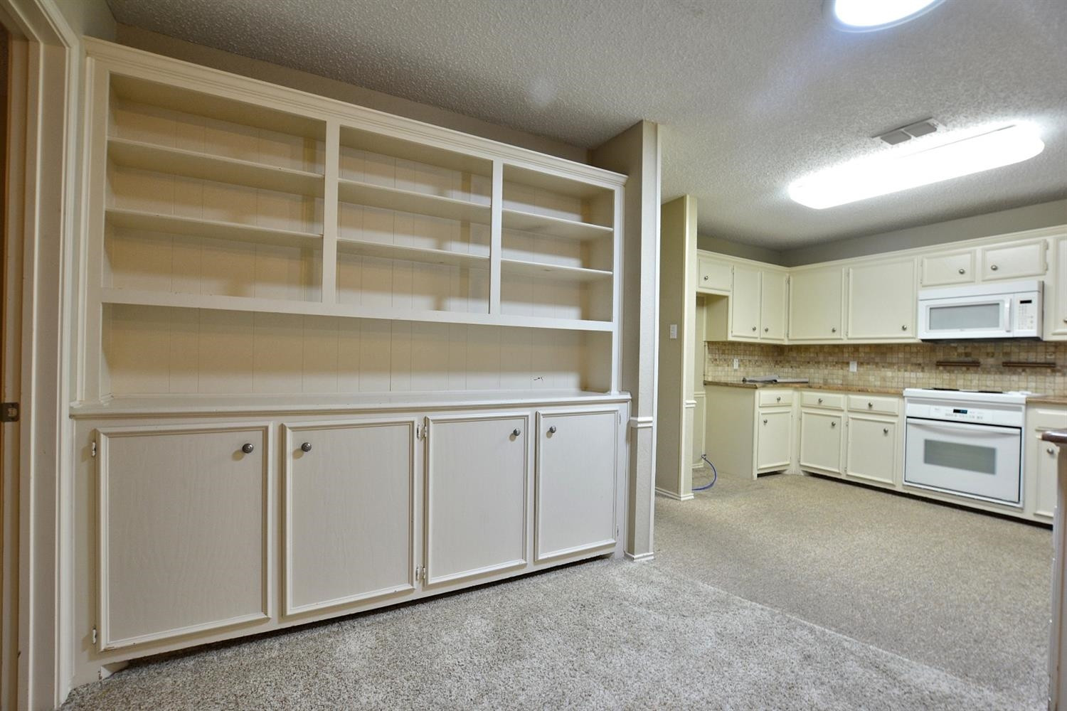 8212 Raleigh Avenue Lubbock, TX 79424 - Photo 7 of 17 Photo 7