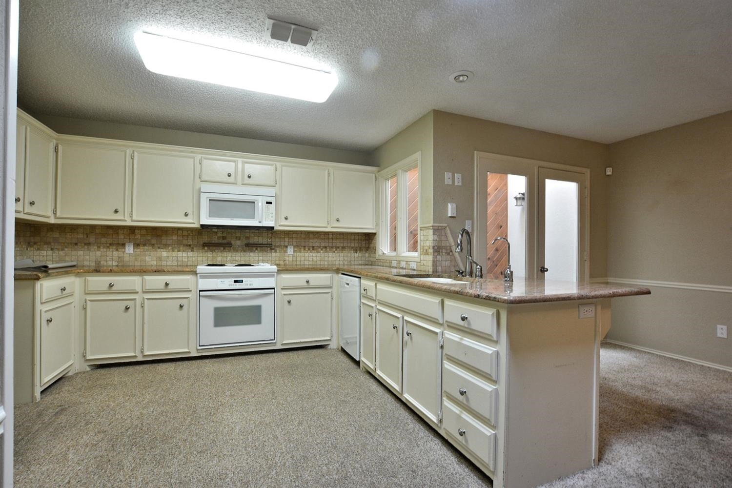 8212 Raleigh Avenue Lubbock, TX 79424 - Photo 8 of 17 Photo 8