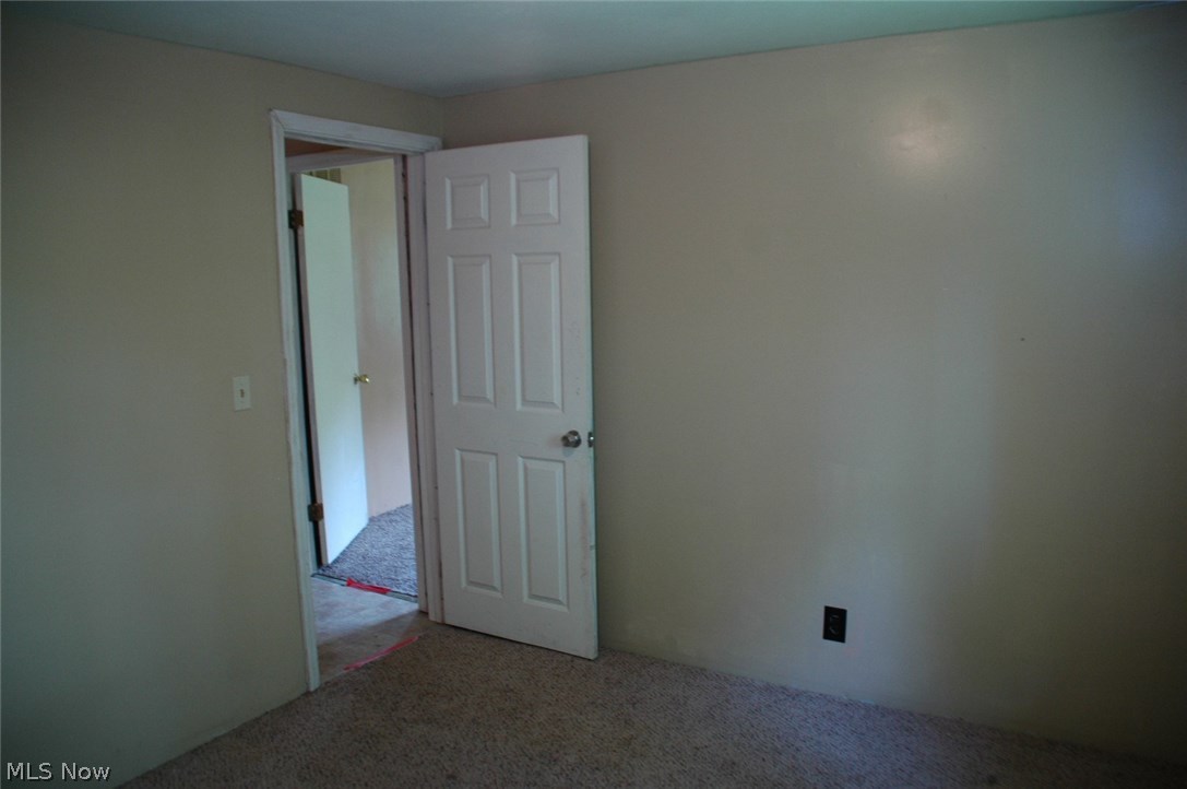17702 Burrows Road Thompson, OH 44086 - Photo 9 of 19