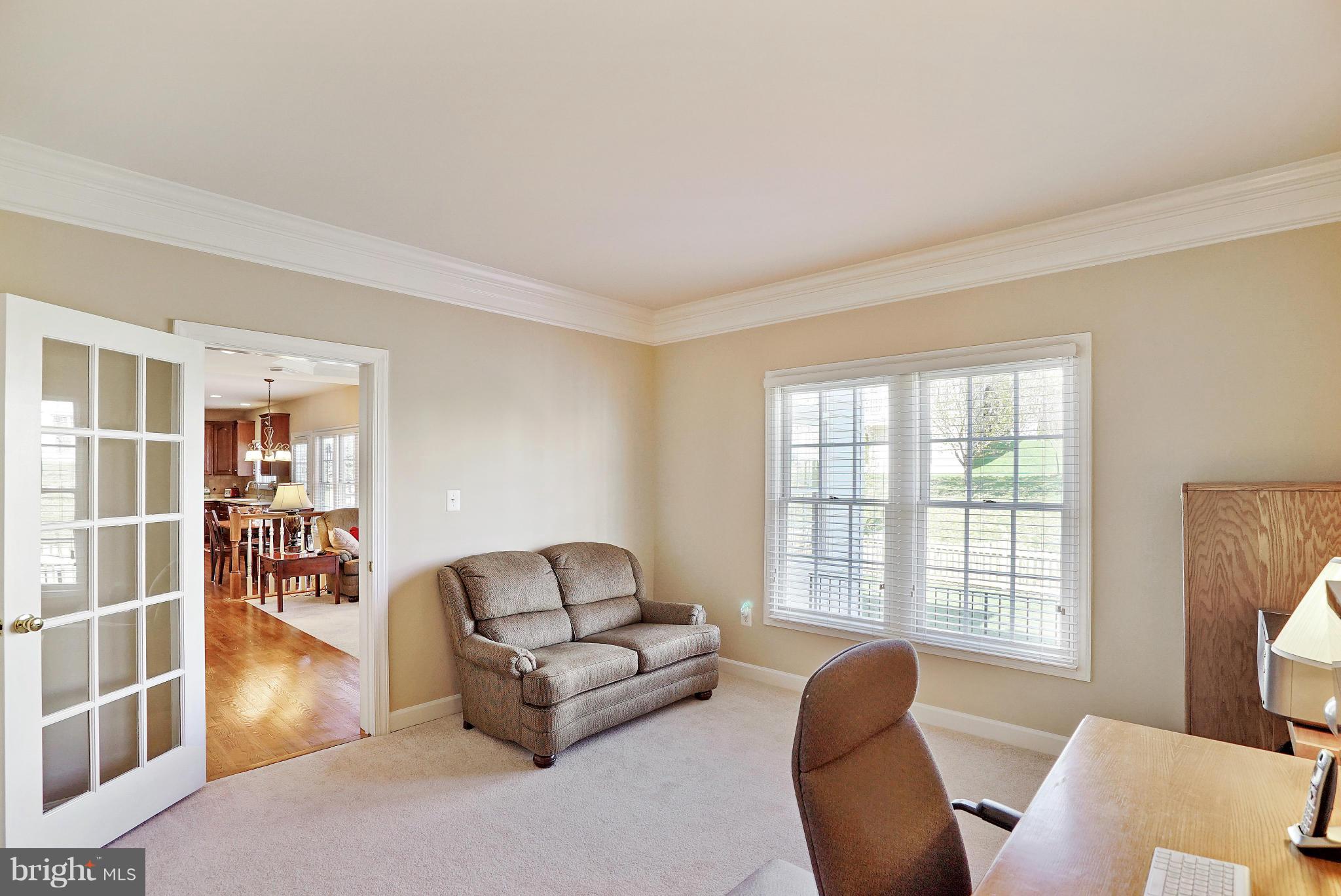 13919 Bromfield Road Germantown, MD 20874 - Photo 7 of 30 First floor office