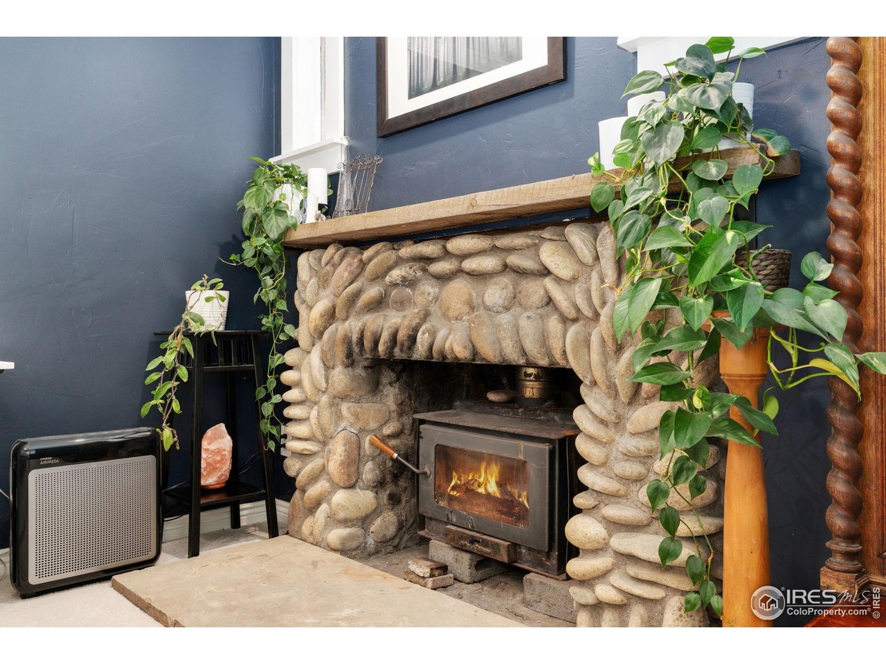 501 Main Street Boulder, CO 80302 - Photo 20 of 45 a bed room with a bed table and a couch