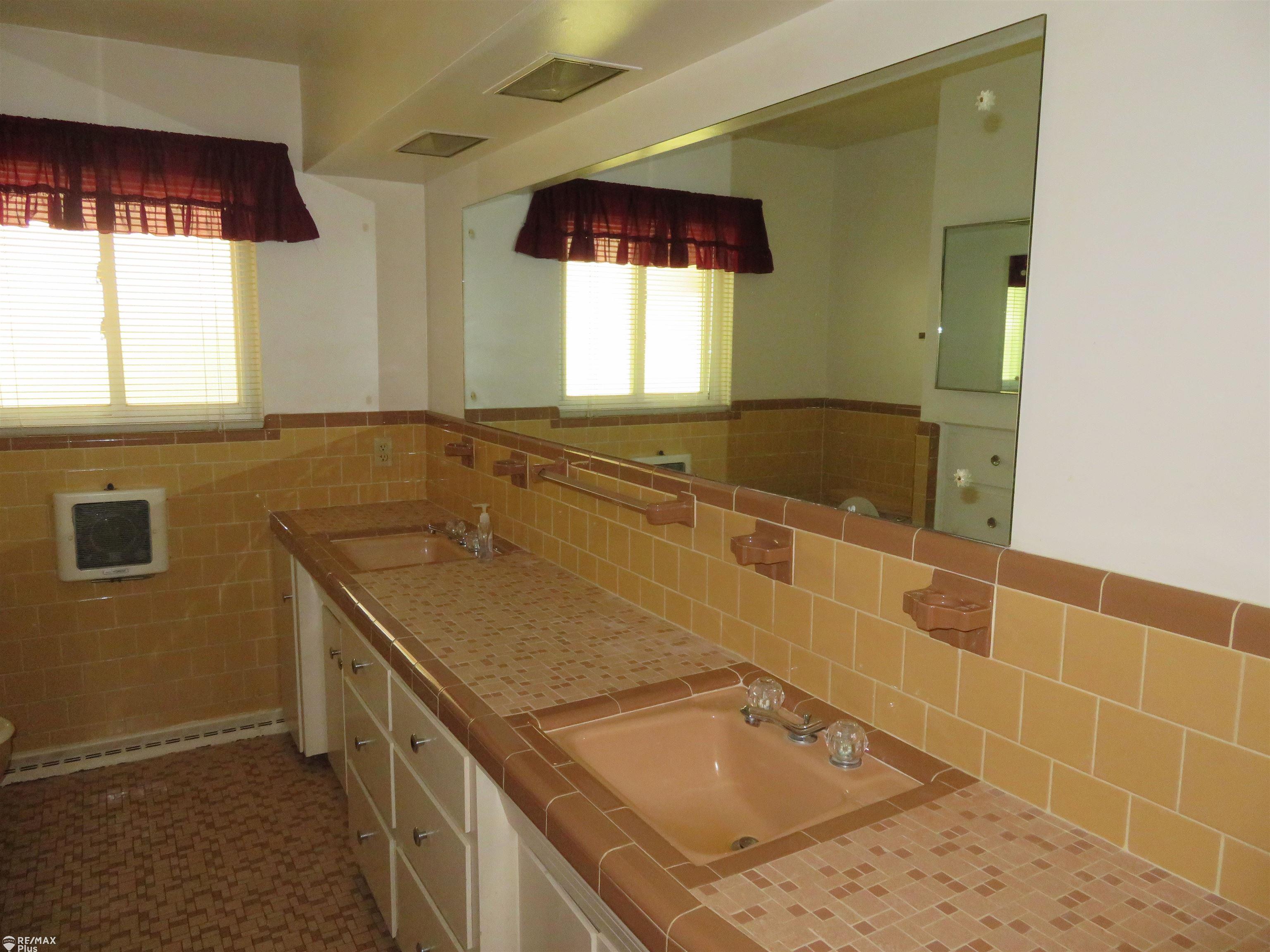 5095 Jackson Road Flint, MI 48506 - Photo 16 of 34