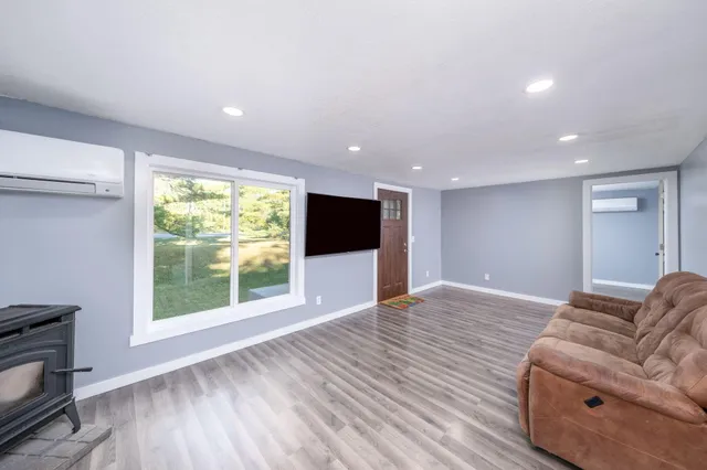 $215,000 | 22820 Northland Drive, Paris, MI 49338