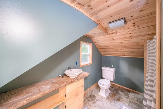 $215,000 | 22820 Northland Drive, Paris, MI 49338