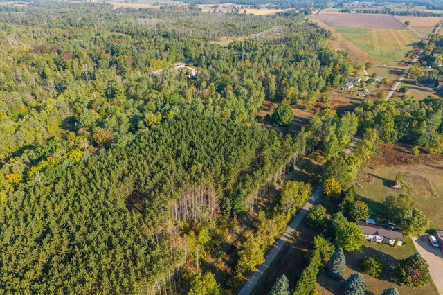 $215,000 | 22820 Northland Drive, Paris, MI 49338