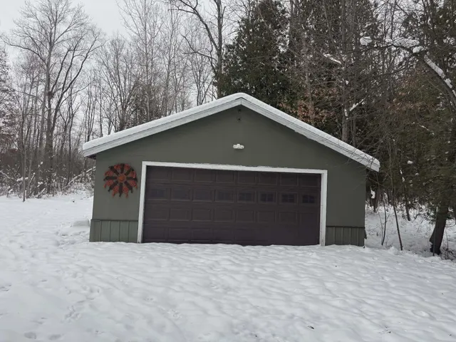 $205,000 | 22820 Northland Drive, Paris, MI 49338