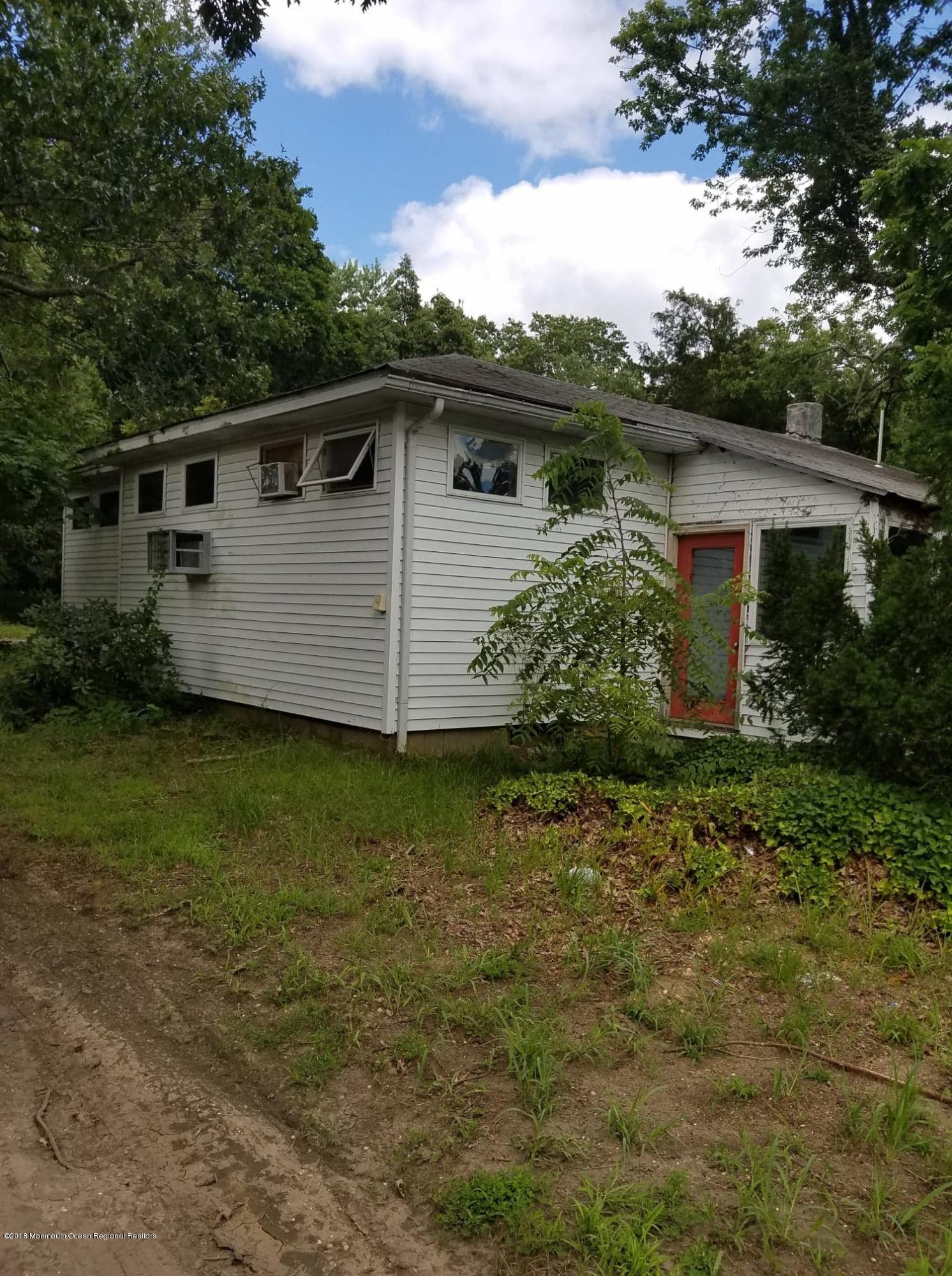 3468 Ridgeway Road Manchester Township, NJ 08759 - Photo 2 of 13 39698821_1865225787117935_23047037691384
