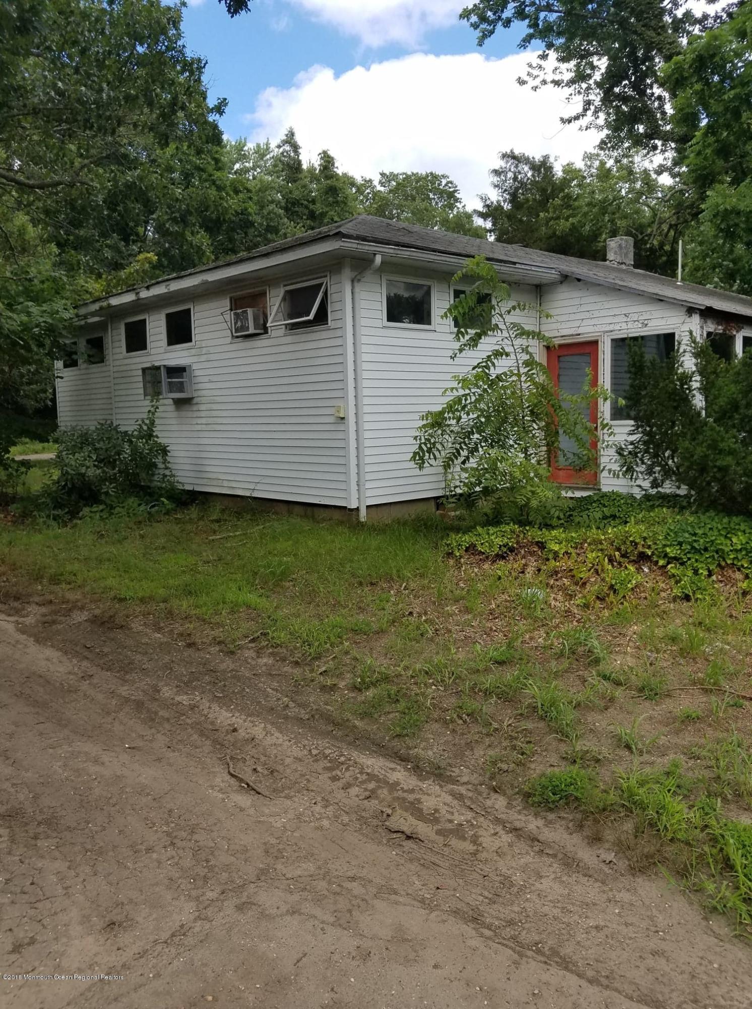 3468 Ridgeway Road Manchester Township, NJ 08759 - Photo 3 of 13 39521758_450056115494588_729763642506582