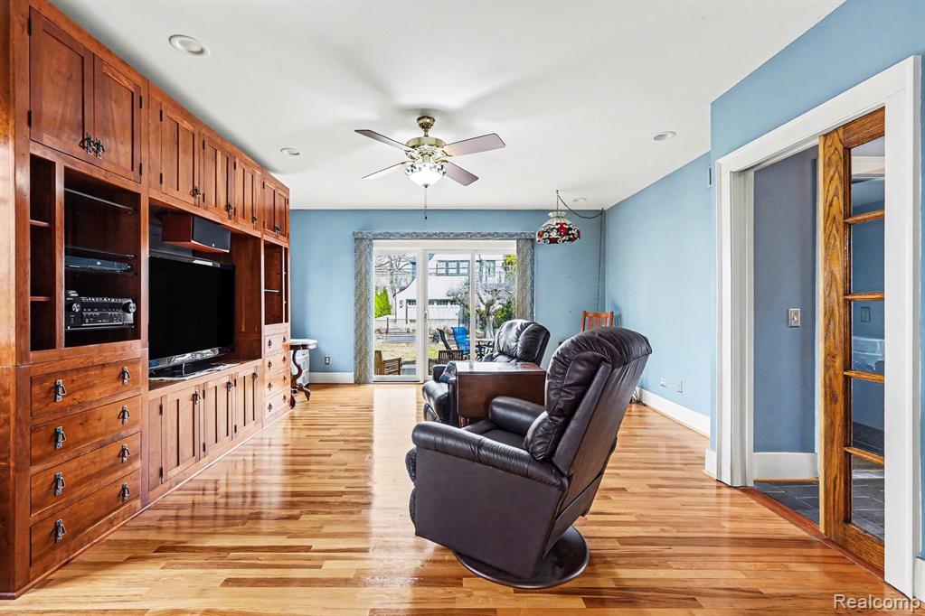 1235 Yorkshire Road Birmingham, MI 48009 - Photo 13 of 36