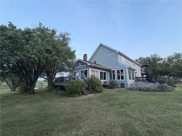 $895,000 | 14976 150th Street, Bonner Springs, KS 66012