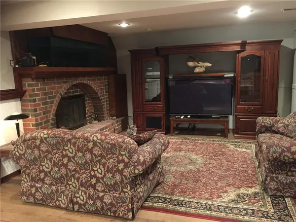 $895,000 | 14976 150th Street, Bonner Springs, KS 66012